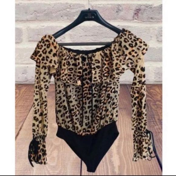 House Of Harlow 1960 Vada Leopard Bodysuit XS from Revolve - Picture 3 of 5
